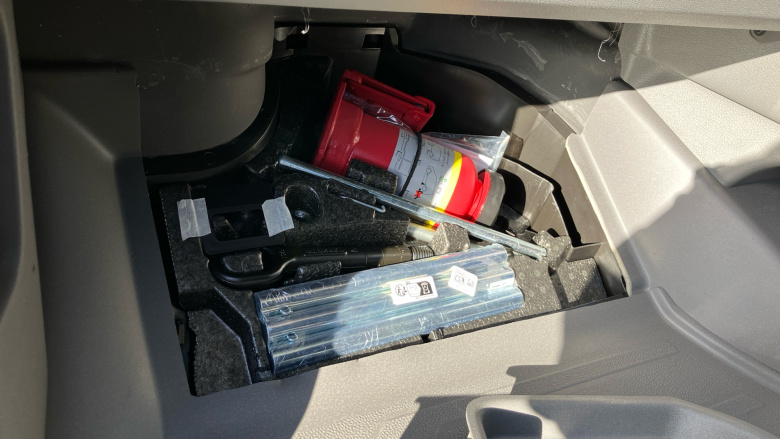 Volkswagen Crafter Cr35 Mwb Diesel Fwd 2.0 TDI 140PS Commerce Plus High Roof Van